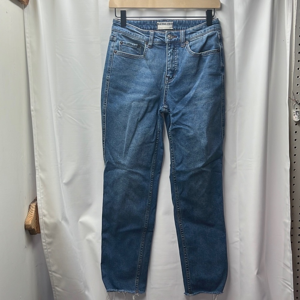 We the Free Medium Wash Raw‎ Hem Curvy Jeans- 26